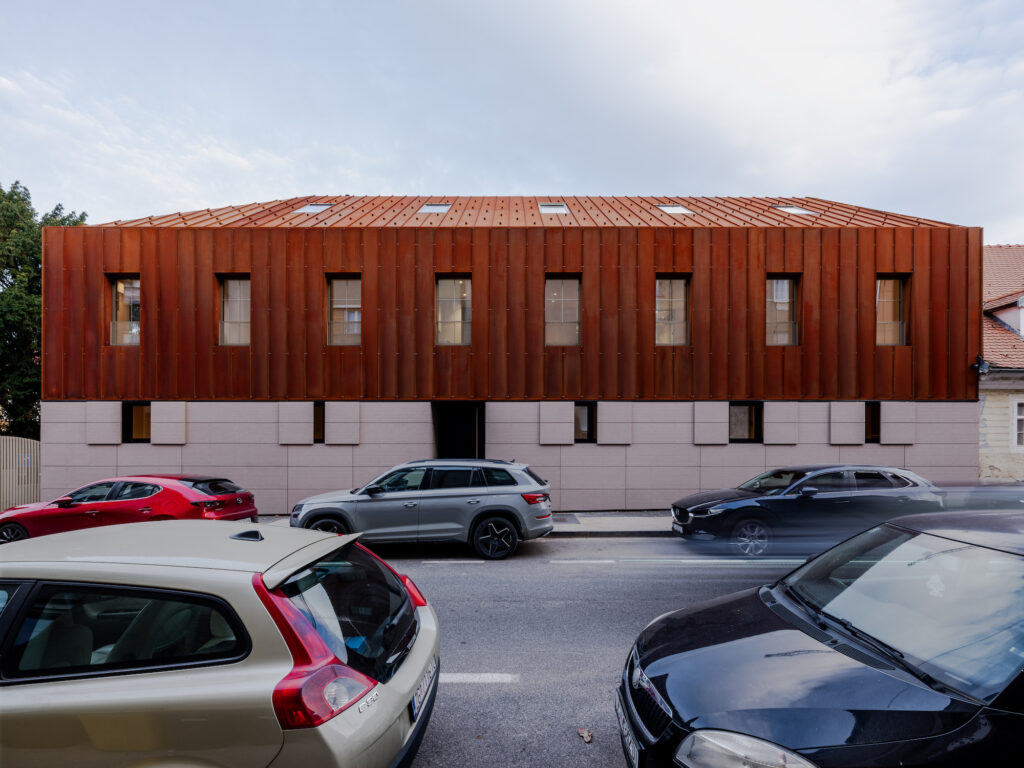 Konačno je gotova 'hrđava zgrada' u centru Zagreba koja je podijelila građane