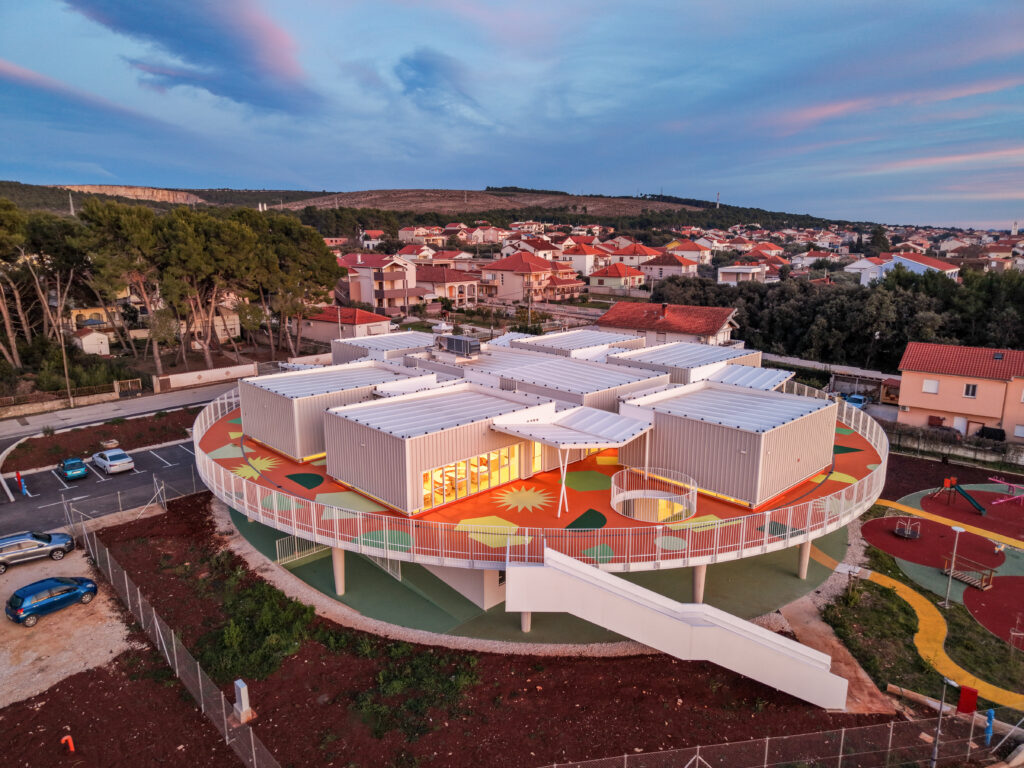 Arhitekti novog vrtića u Bibinjama: 'Naš prvi impuls bio je da djecu treba odignuti od tla, među krošnje'