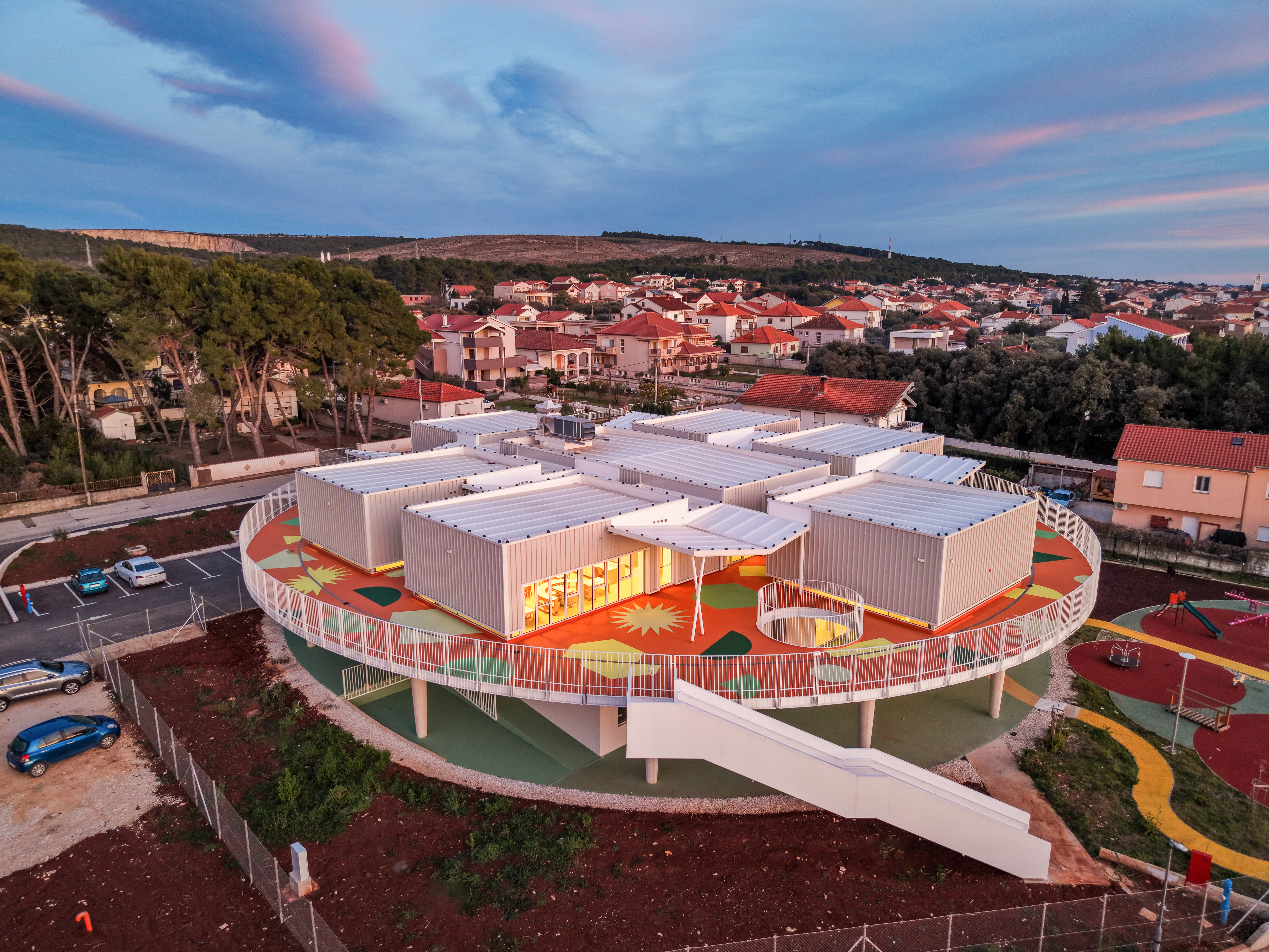 Arhitekti novog vrtića u Bibinjama: 'Naš prvi impuls bio je da djecu treba odignuti od tla, među krošnje'