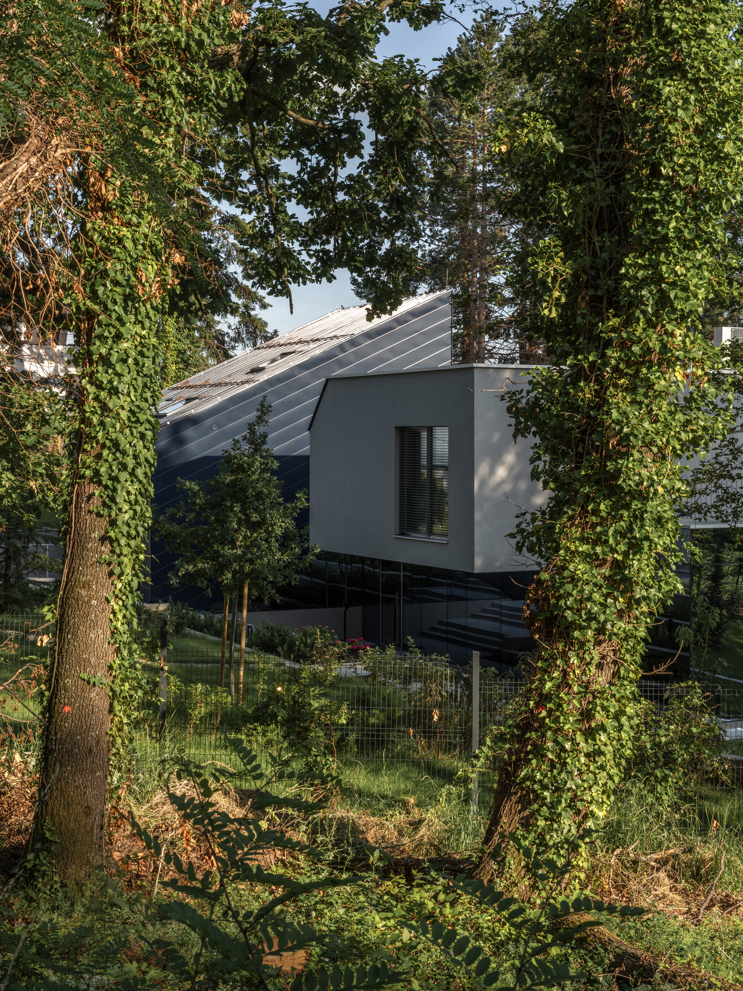 Znatiželjna kuća na Šestinskom vijencu: Arhitekt za Haus o 3 volumena i različitim pogledima