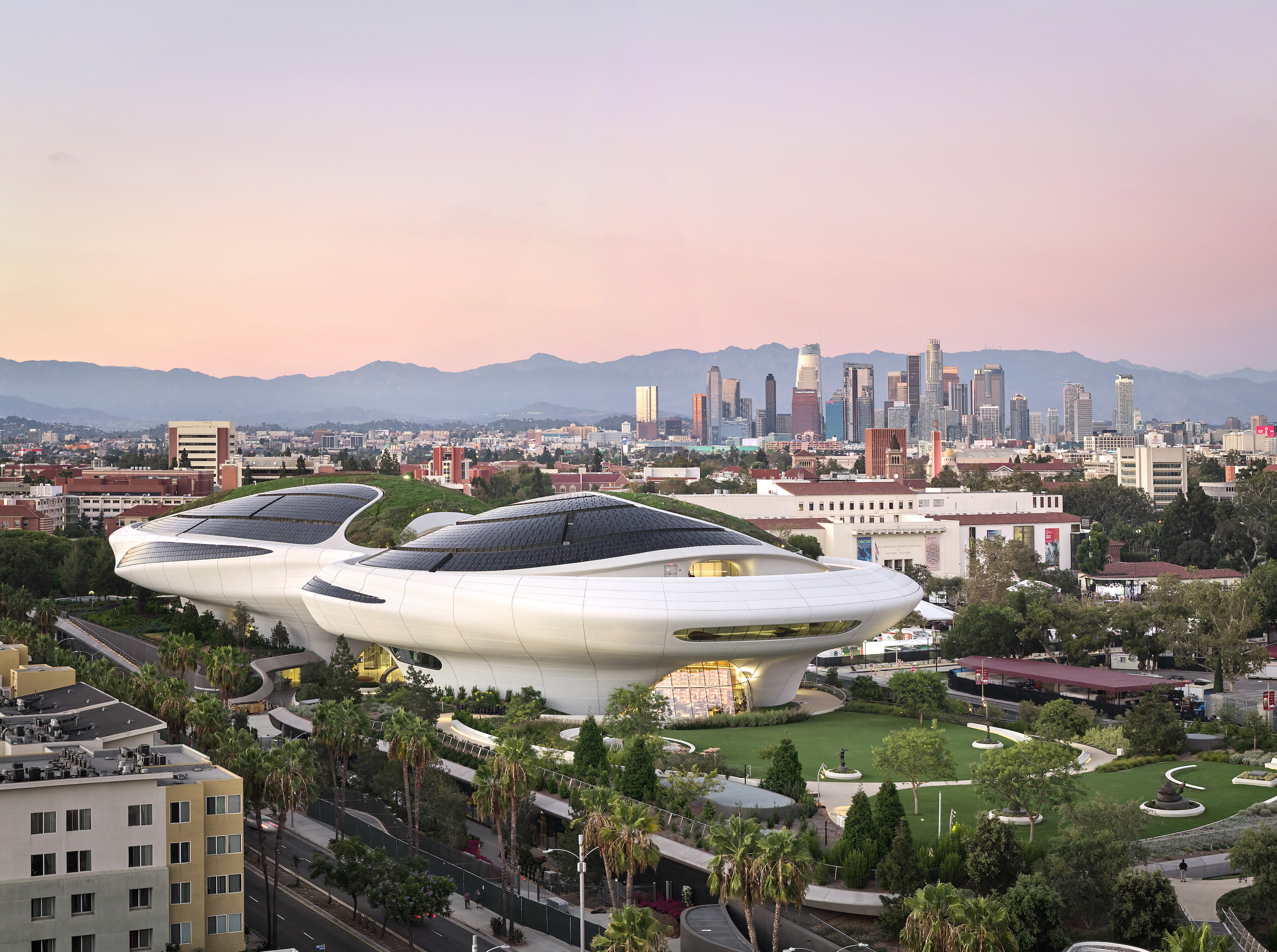 Muzej bez ijedne ravne linije: gotov je MAD-ov Lucas Museum